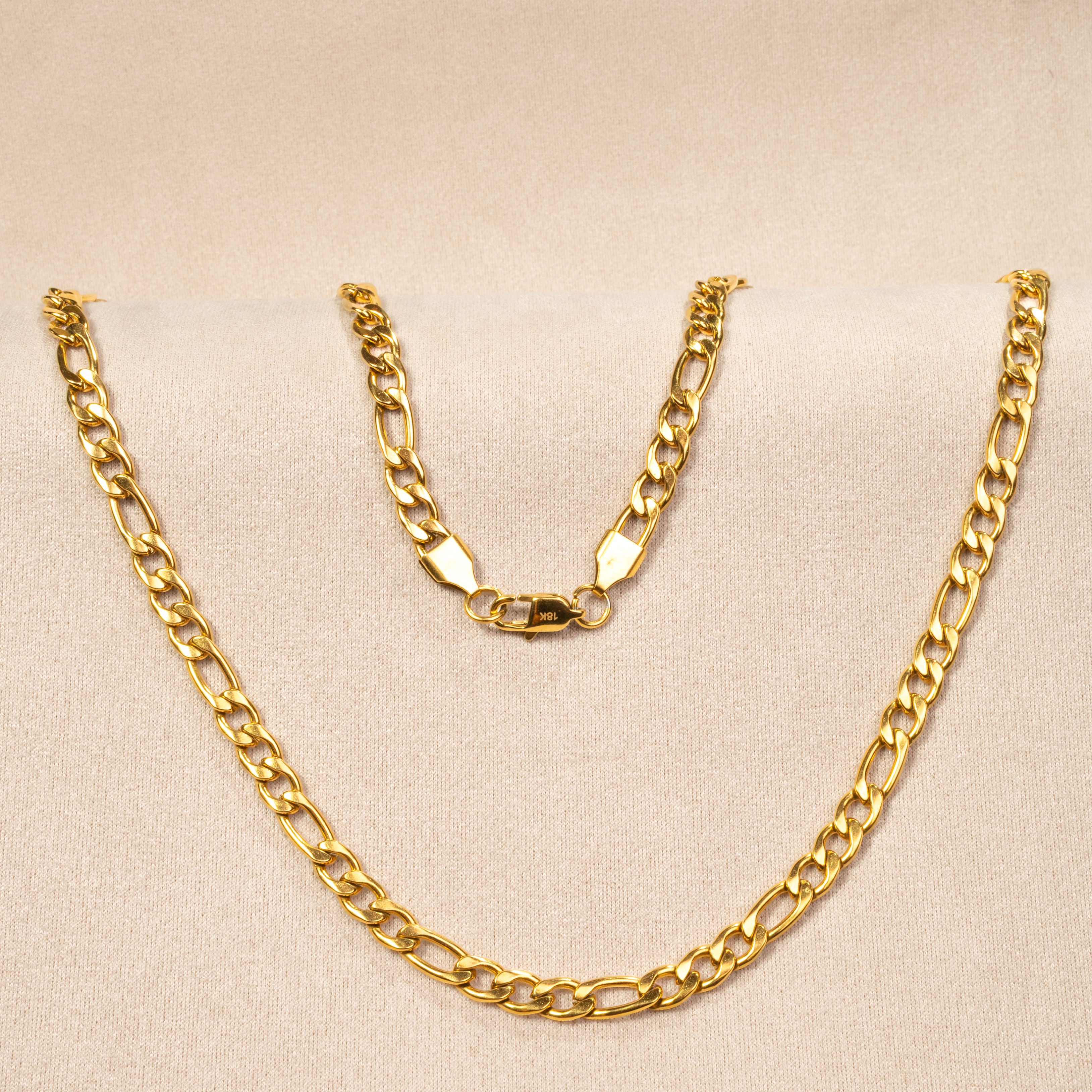 Cadena Cartier  en Oro laminado 18K italiano