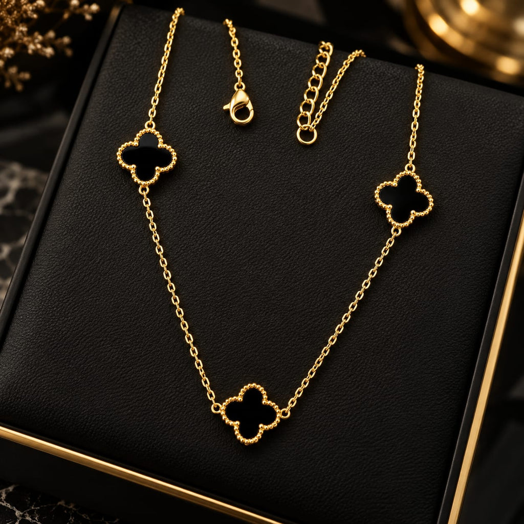 Cadena Trébol Negro para Mujer en Oro Laminado 18K