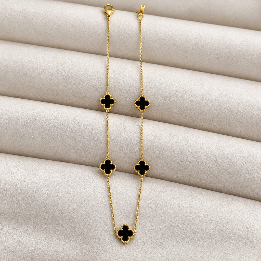 Cadena Trébol Negro para Mujer en Oro Laminado 18K