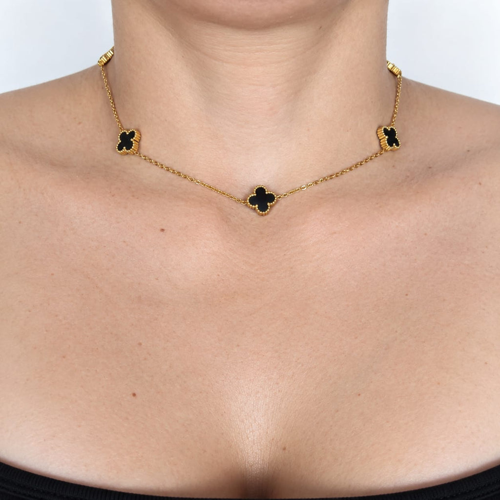 Cadena Trébol Negro para Mujer en Oro Laminado 18K
