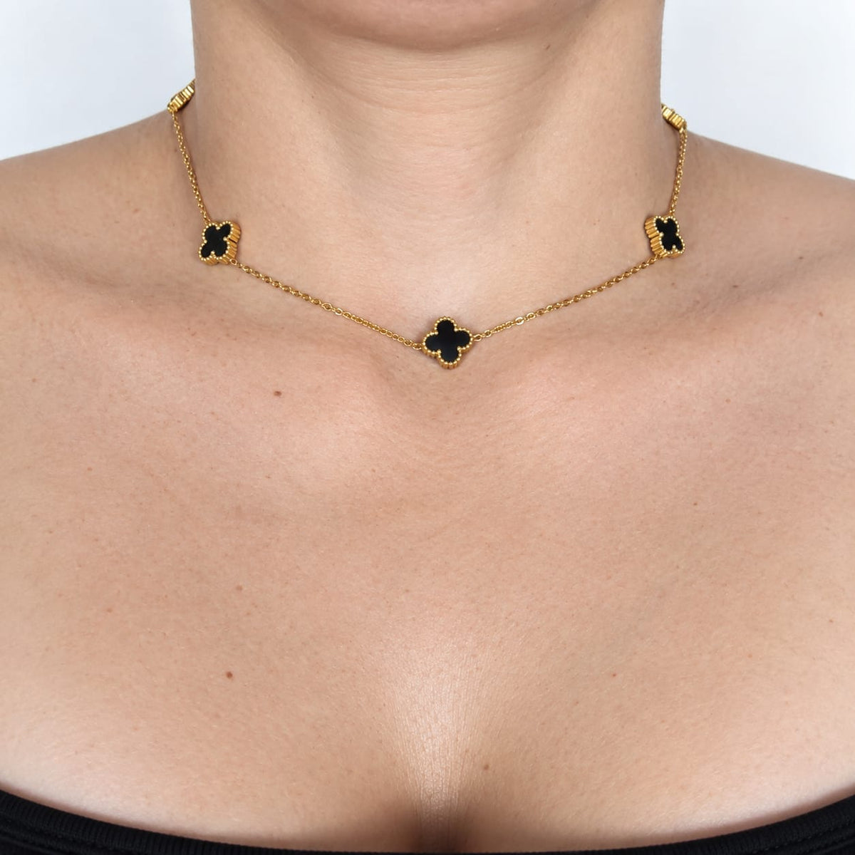 Cadena Trébol Negro para Mujer en Oro Laminado 18K
