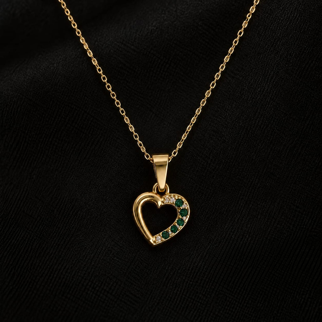 Dije Corazón Esmeraldas  en Oro Laminado 18K